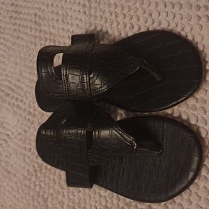 Black sandals size 9
